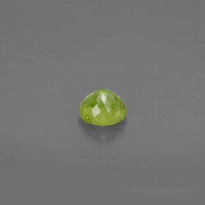 Sphène vert naturelle coupe roude, 1,45 ct, SI