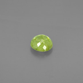 Sphène vert naturelle coupe roude, 1,33 ct, SI