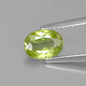 Sphène vert naturelle coupe ovale, 0,84 ct, VVS-VS