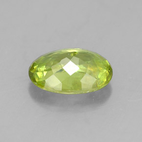 Sphène vert naturelle coupe ovale, 0,88 ct, VS