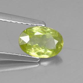 Sphène vert naturelle coupe ovale, 0,80 ct, VS-SI