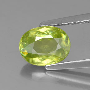 Sphène Vert Doré naturelle Coupe ovale, 1.54 ct, VS-SI