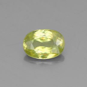 Sphène vert naturelle coupe ovale, 0,83 ct, VS