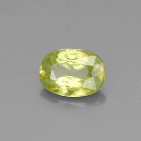 Sphène vert naturelle coupe ovale, 0,83 ct, VS