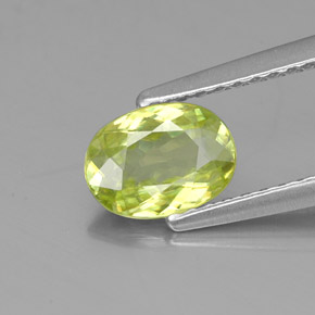 Sphène vert naturelle coupe ovale, 0,81 ct, VS