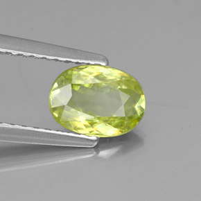 Sphène vert naturelle coupe ovale, 0,81 ct, VS