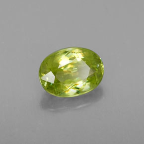 Sphène vert naturelle coupe ovale, 1,05 ct, VS
