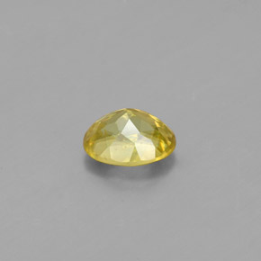 Sphène Jaune verdâtre naturelle Coupe ovale, 0.61 ct, VS