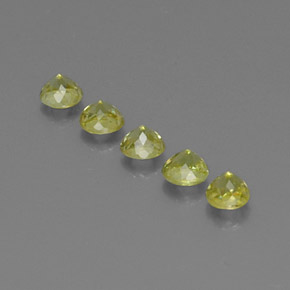 Achetez naturel ct vert sphène gems, coupe roude, en provenance sri lanka (ceylan) chez gemselect. en stock, livraison internationale!
