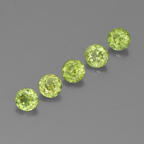 Achetez naturel ct vert sphène gems, coupe roude, en provenance sri lanka chez gemselect. en stock, livraison internationale!