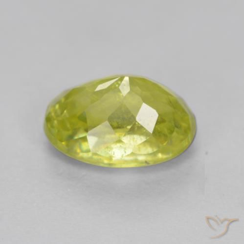 Sphène Jaune moyen naturelle ovale, 1.22 ct, VS-SI