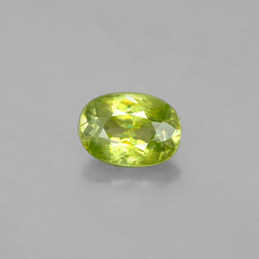 Sphène vert naturelle coupe ovale, 1,10 ct, VS-SI
