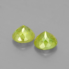 Achetez naturel ct vert sphène gems, coupe roude, en provenance sri lanka (ceylan) chez gemselect. en stock, livraison internationale!