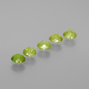 Achetez naturel ct Vert Doré Sphène gems, Coupe roude, En provenance Sri Lanka (Ceylan) chez GemSelect. En stock, livraison internationale!