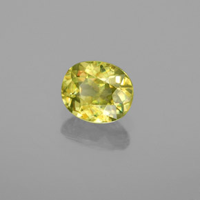 Sphène Vert Doré naturelle Coupe ovale, 0.83 ct, VS