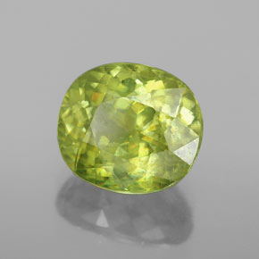 Sphène Vert jaunâtre naturelle Coupe ovale, 3.40 ct, SI