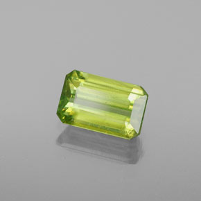 Sphène vert naturelle taille émeraude, 1,08 ct, VS