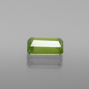 Sphène vert naturelle taille émeraude, 1,08 ct, VS