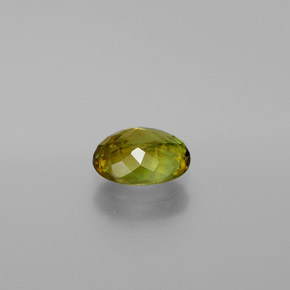 Sphène Vert Doré naturelle Coupe ovale, 1.39 ct, VS