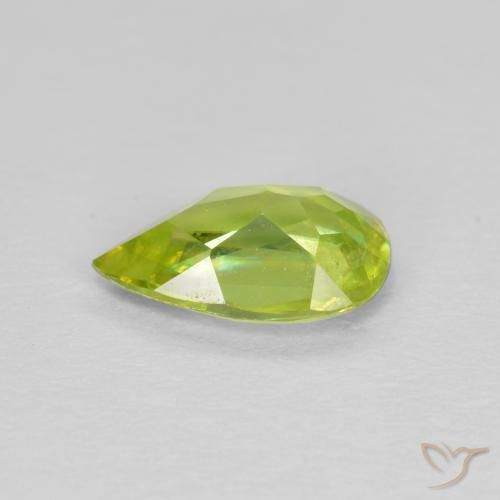 Sphène Jaune clair naturelle En forme de poire, 0.82 ct, VS