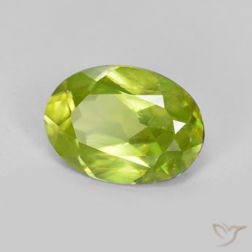 Sphène Vert clair naturelle ovale, 1.41 ct, VS-SI