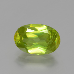 Sphène Vert Doré naturelle Coupe ovale, 1.65 ct, VS-SI