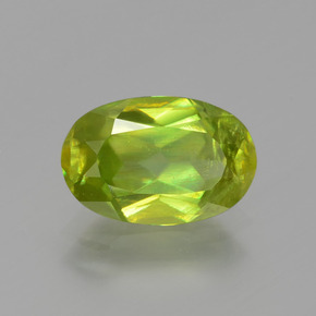 Sphène Vert Doré naturelle Coupe ovale, 1.65 ct, VS-SI