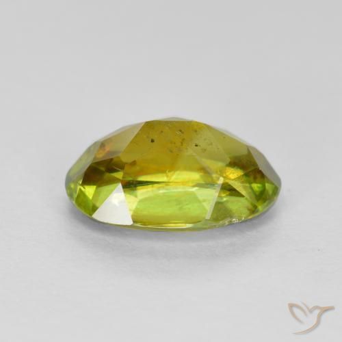 Sphène Jaune moyen naturelle ovale, 1.40 ct, SI