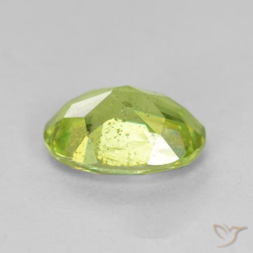 Sphène Vert clair naturelle ovale, 1.12 ct, SI