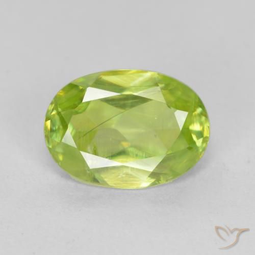 Sphène Vert jaunâtre vif naturelle ovale, 0.98 ct, VS-SI