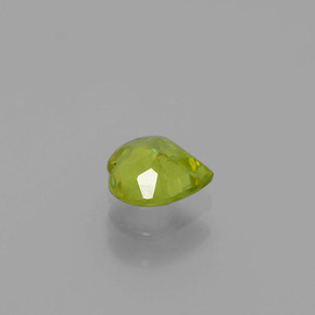 Sphène Vert Doré naturelle Forme de coeur, 0.59 ct, VS-SI