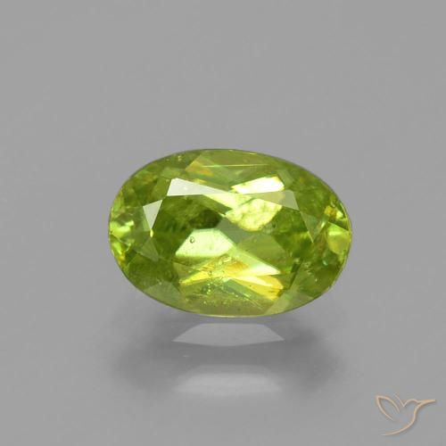Sphène Vert clair naturelle Coupe ovale, 1.30 ct, SI