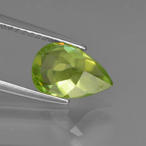 Sphène Vert clair naturelle En forme de poire, 2.07 ct, SI