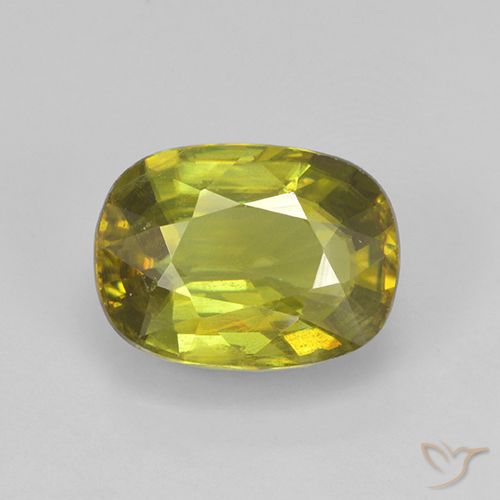 Sphène vert naturelle coupe ovale, 2,70 ct, VS