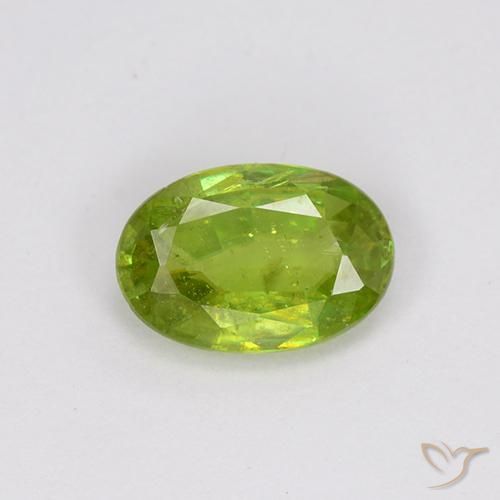 0.73ct Naturel Vert clair Sphène, ovale, VS-SI