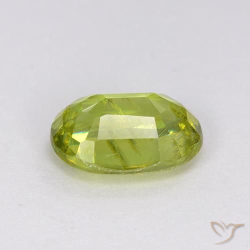 Sphène Vert clair naturelle ovale, 1.37 ct, VS-SI