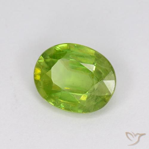 Sphène Vert moyen naturelle ovale, 1.14 ct, VS
