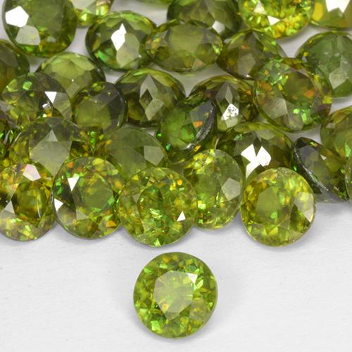 Sphène Forêt verte naturelle Tour, 0.45 ct, VS
