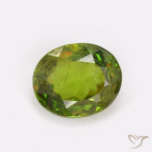 0.92ct Naturel Forêt verte Sphène, ovale, VS-SI