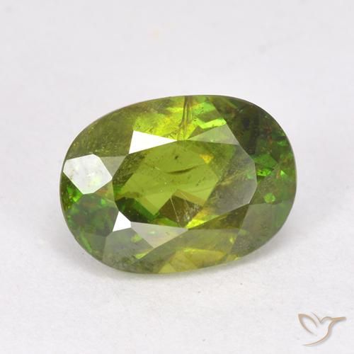 Sphène Vert moyen-foncé naturelle ovale, 1.27 ct, VS-SI