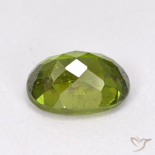 Sphène Vert moyen-foncé naturelle ovale, 1.27 ct, VS-SI