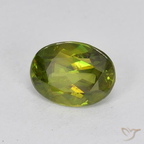 Sphène Forêt verte naturelle ovale, 1.03 ct, VVS-VS
