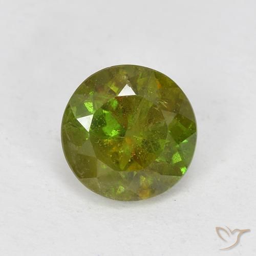 Sphène Vert terreux naturelle Tour, 0.70 ct, VS-SI