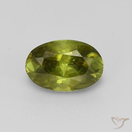 0.57ct Naturel Vert chaud et terreux Sphène, ovale, VS