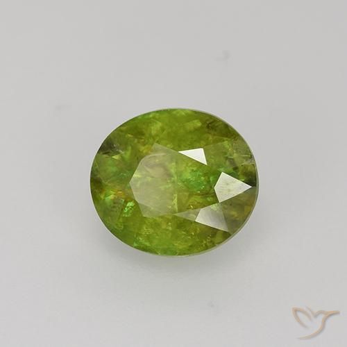 Sphène Forêt verte naturelle ovale, 1.19 ct, VS-SI