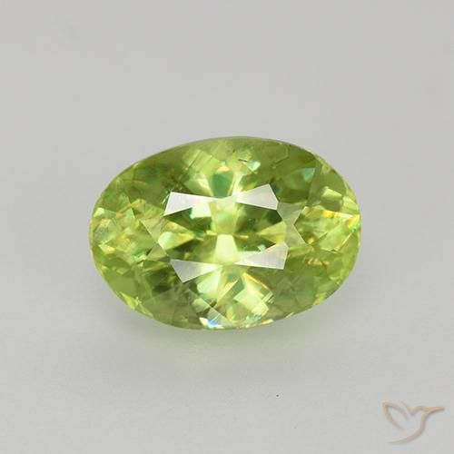 Sphène vert naturelle coupe ovale, 1,34 ct, VS-SI