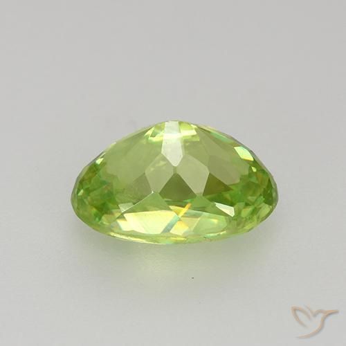 Sphène vert naturelle coupe ovale, 1,34 ct, VS-SI