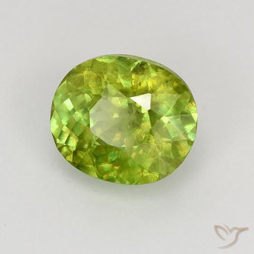 Sphène Vert jaunâtre vif naturelle ovale, 1.08 ct, VS-SI