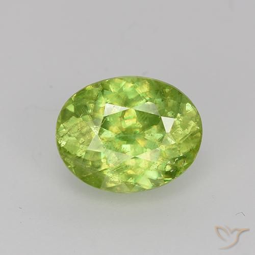 Sphène Vert éclatant naturelle Coupe ovale, 1.51 ct, VS-SI