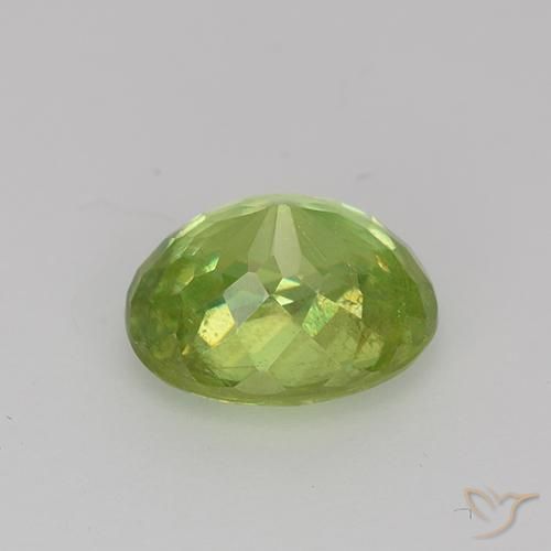 Sphène Vert éclatant naturelle Coupe ovale, 1.51 ct, VS-SI